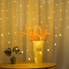 Heart-shaped luminous curtain