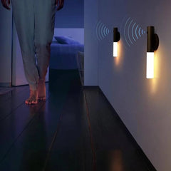 Display of 2 pieces of magnetic wood lamp